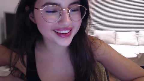 Snapshot of playnofuckinggames chatting on September 2025 09:26:01 PM Mary online show from September 2025 09:26:01 PM