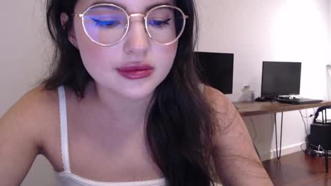 Snapshot of playnofuckinggames chatting on December 2025 09:41:02 PM Mary online show from December 2025 09:41:02 PM