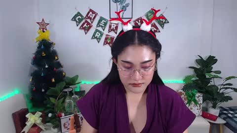 Ploysai online show from December 2024 05:04:02 PM