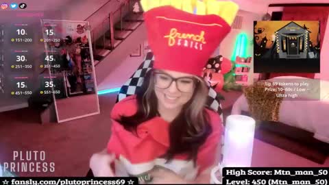 Snapshot of plutoprincess69 chatting on October 2025 04:00:01 AM Pluto Princess online show from October 2025 04:00:01 AM