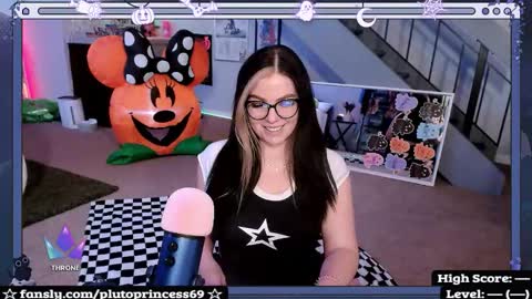 Snapshot of plutoprincess69 chatting on October 2025 04:13:01 AM Pluto Princess online show from October 2025 04:13:01 AM