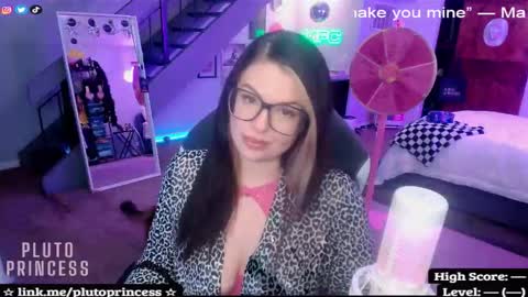Snapshot of plutoprincess69 chatting on November 2025 07:38:02 AM Pluto Princess online show from November 2025 07:38:02 AM