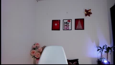 Snapshot of pocahontas_sensual chatting on January 2025 10:41:02 PM Jasmine online show from January 2025 10:41:02 PM