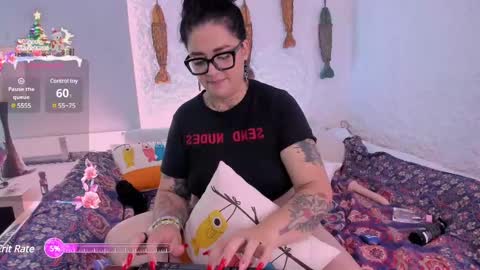 poisson_ivy_ online show from December 2024 02:58:02 PM