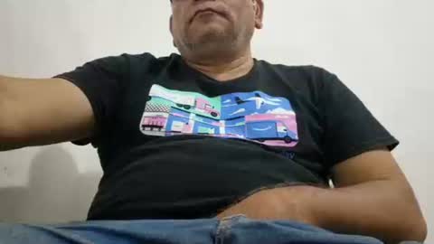 Snapshot of poli475 chatting on October 2025 01:24:01 AM poli online show from October 2025 01:24:01 AM