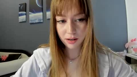 Snapshot of polihoney chatting on September 2025 01:22:01 PM Polina online show from September 2025 01:22:01 PM