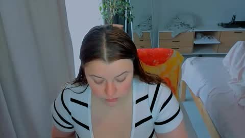 Polina online show from October 2025 09:10:01 AM