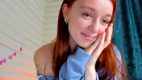 Snapshot of polly_luna chatting on February 2025 12:19:01 AM Polly online show from February 2025 12:19:01 AM