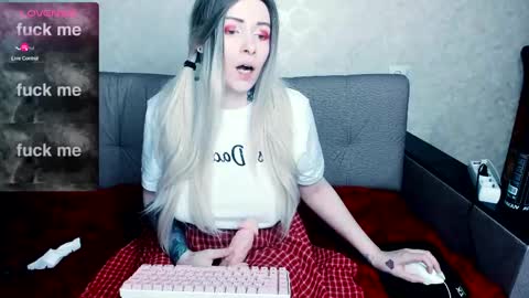 Snapshot of polly_wow chatting on March 2025 06:54:01 PM Polly online show from March 2025 06:54:01 PM
