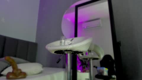 POLLY online show from December 2024 10:22:02 AM