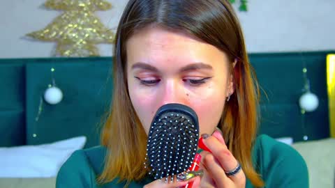 Polly online show from December 2024 03:38:02 AM