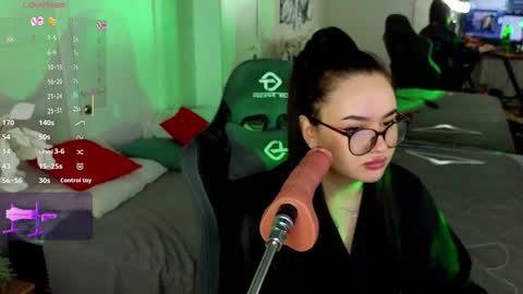 pollyshmidt online show from February 2025 07:14:02 PM