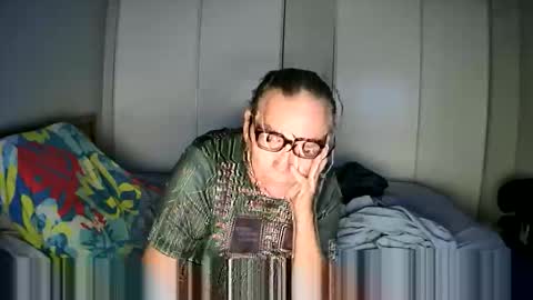 Snapshot of poluckjleigh chatting on September 2025 04:58:01 AM john online show from September 2025 04:58:01 AM