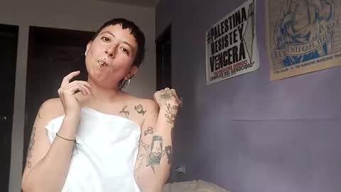 Snapshot of poly_mer chatting on December 2024 09:33:02 PM Poly online show from December 2024 09:33:02 PM