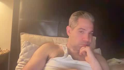 Snapshot of ponchynyc chatting on October 2025 11:26:02 PM PONCH online show from October 2025 11:26:02 PM