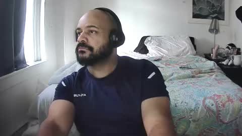 Snapshot of popfizzt chatting on October 2025 09:35:02 PM popfizzt online show from October 2025 09:35:02 PM