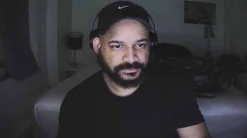 Snapshot of popfizzt chatting on October 2025 04:18:02 AM popfizzt online show from October 2025 04:18:02 AM