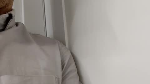 poppert27 online show from October 2025 02:41:02 PM