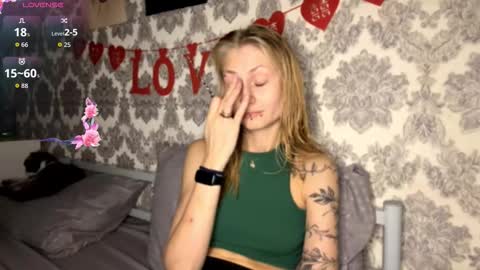  HERES SILVIA AND OlIVIA  WELCOME EVERYONE LOVENSE DOMI REACT TO YOUR TIPS LETS MAKE A GREAT SHOW TOGETHER  online show from October 2025 03:34:01 PM