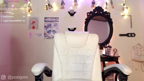 Snapshot of posigore chatting on December 2024 09:38:02 PM Anna Goth independient model online show from December 2024 09:38:02 PM