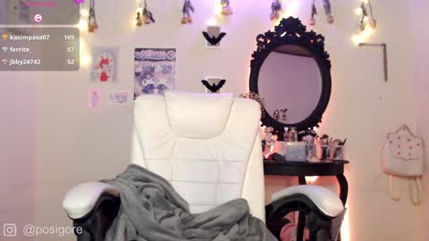 Snapshot of posigore chatting on January 2025 09:20:01 PM Anna Goth independient model online show from January 2025 09:20:01 PM