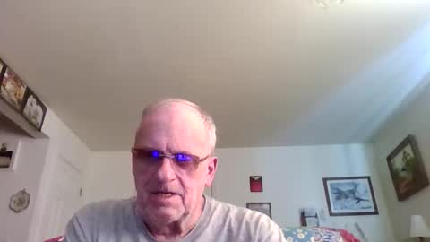 Snapshot of potato_chipz70 chatting on December 2025 03:17:01 PM potato_chipz70 online show from December 2025 03:17:01 PM