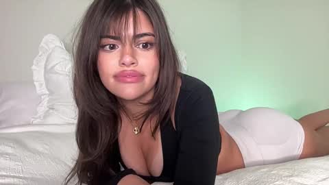 Selena online show from February 2025 01:36:02 AM