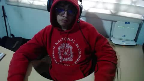 powerfulzeus2 online show from October 2025 06:41:02 PM