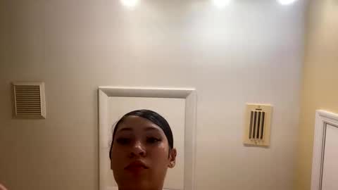 pr3ttynperla online show from September 2025 01:10:01 AM