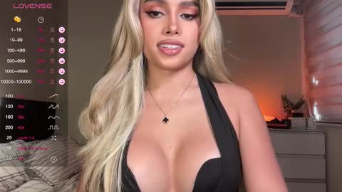 Snapshot of precious_amber69 chatting on October 2025 11:46:02 PM Oh my Amber online show from October 2025 11:46:02 PM