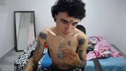 Plux online show from November 2025 06:30:01 PM