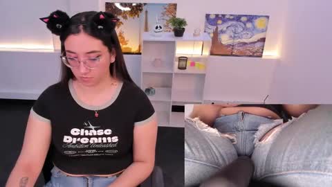 Snapshot of press_anykey chatting on October 2025 01:31:01 PM Camila online show from October 2025 01:31:01 PM