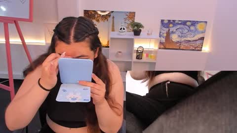 Snapshot of press_anykey chatting on October 2025 12:06:02 PM Camila online show from October 2025 12:06:02 PM