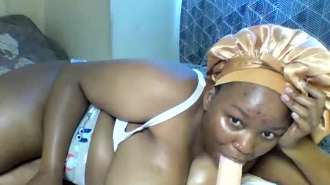 Prettie diva online show from November 2025 12:27:02 PM