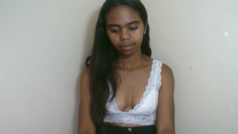 Snapshot of prettiethalia chatting on October 2025 08:25:01 PM prettiethalia online show from October 2025 08:25:01 PM
