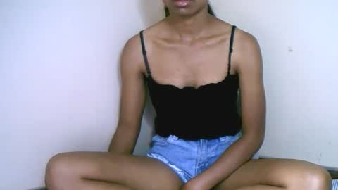 Snapshot of prettiethalia chatting on October 2025 11:23:02 AM prettiethalia online show from October 2025 11:23:02 AM