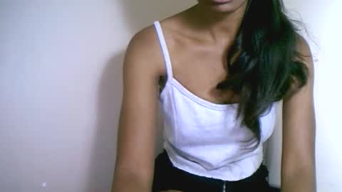 Snapshot of prettiethalia chatting on November 2025 07:04:01 PM prettiethalia online show from November 2025 07:04:01 PM