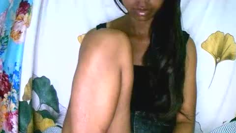 Snapshot of prettiethalia chatting on December 2025 08:04:02 PM prettiethalia online show from December 2025 08:04:02 PM