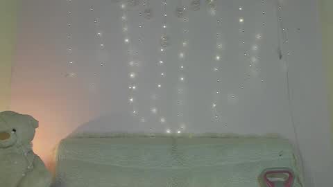 pretty_and_strong online show from October 2025 02:20:01 AM