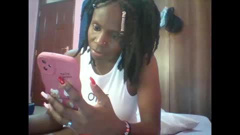 pretty_darya online show from December 2024 12:01:02 PM