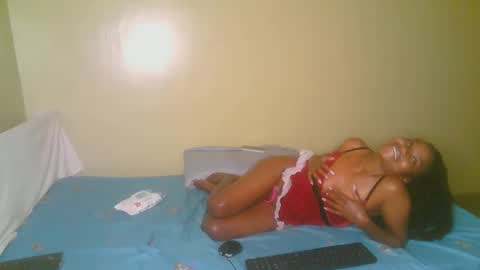 pretty_ebony009 online show from November 2025 01:29:01 AM