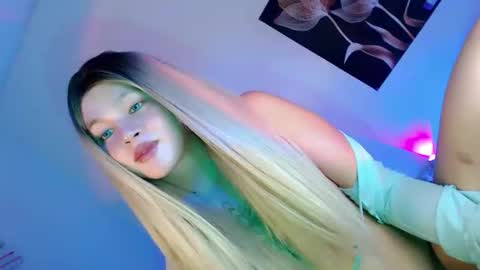 Flor online show from October 2025 05:15:02 AM