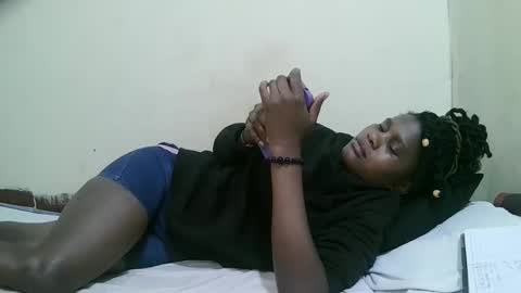 Snapshot of pretty_mellan chatting on January 2025 05:28:02 PM pretty_mellan online show from January 2025 05:28:02 PM