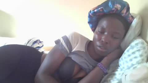 pretty_petite_ebony online show from January 2025 02:15:01 PM