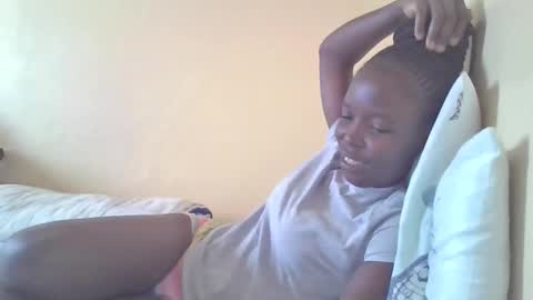 pretty_petite_ebony online show from January 2025 10:29:02 AM