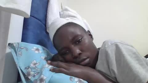 pretty_petite_ebony online show from October 2025 04:30:01 PM