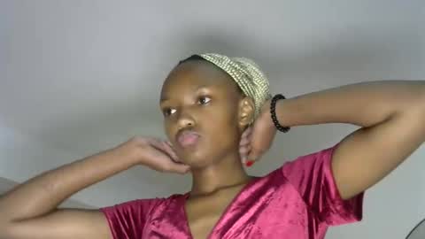 Snapshot of pretty_queennie chatting on November 2025 07:36:03 PM Pretty doll online show from November 2025 07:36:03 PM