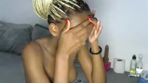 Snapshot of pretty_queennie chatting on November 2025 10:59:02 AM Pretty doll online show from November 2025 10:59:02 AM