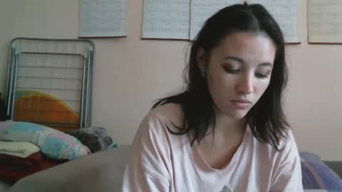 Snapshot of prettybella_7 chatting on October 2025 08:11:02 AM Bella online show from October 2025 08:11:02 AM