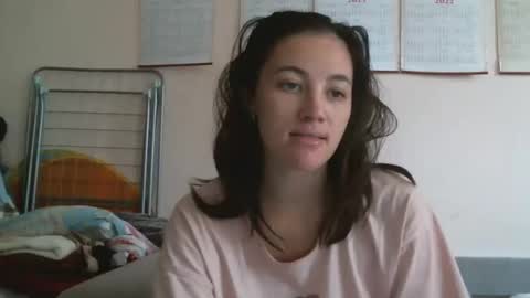 Snapshot of prettybella_7 chatting on October 2025 10:45:01 AM Bella online show from October 2025 10:45:01 AM